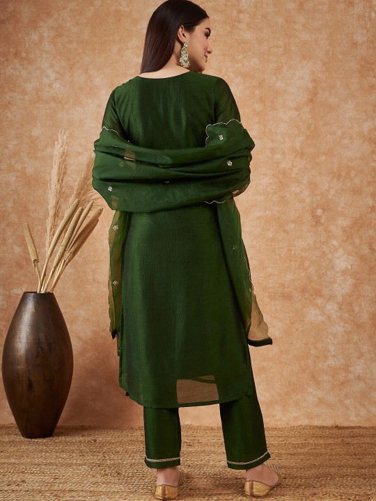 Floral Embroidered V-Neck Sequinned Straight Kurta With Trousers & Dupatta - Image 5