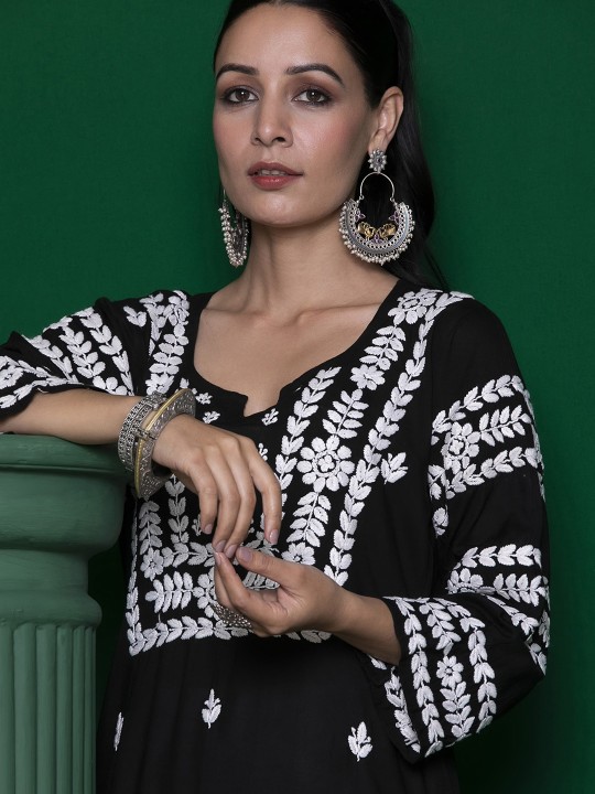 Chikankari Woven Kurta - Image 6