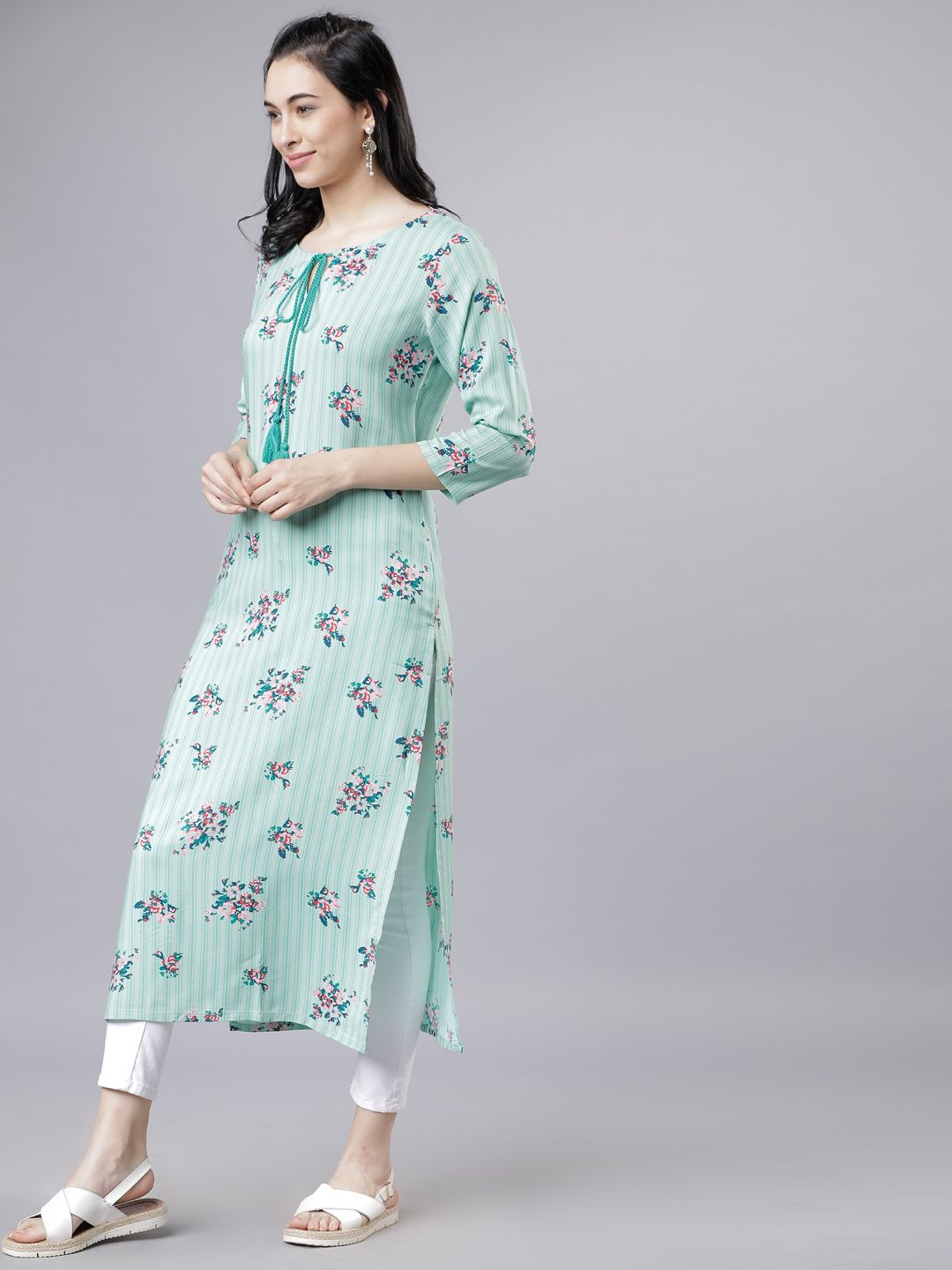 Green Floral Printed Tie-Up Neck Straight Kurta