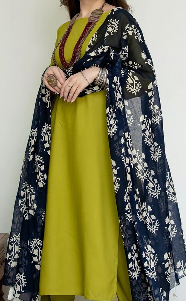 Women Round Neck Kurta with Salwar & With Dupatta - Image 3