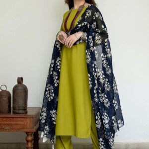 Women Round Neck Kurta with Salwar & With Dupatta