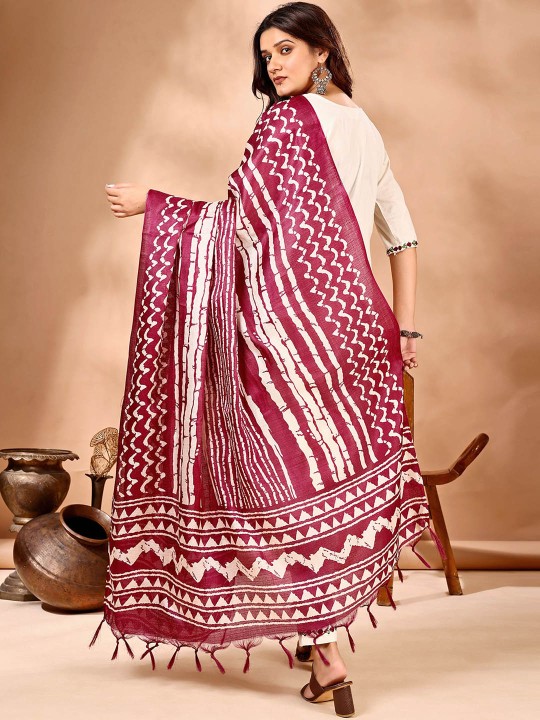 Women Floral Embroidered Regular Thread Work Pure Cotton Kurta with Trousers & With Dupatta - Image 7