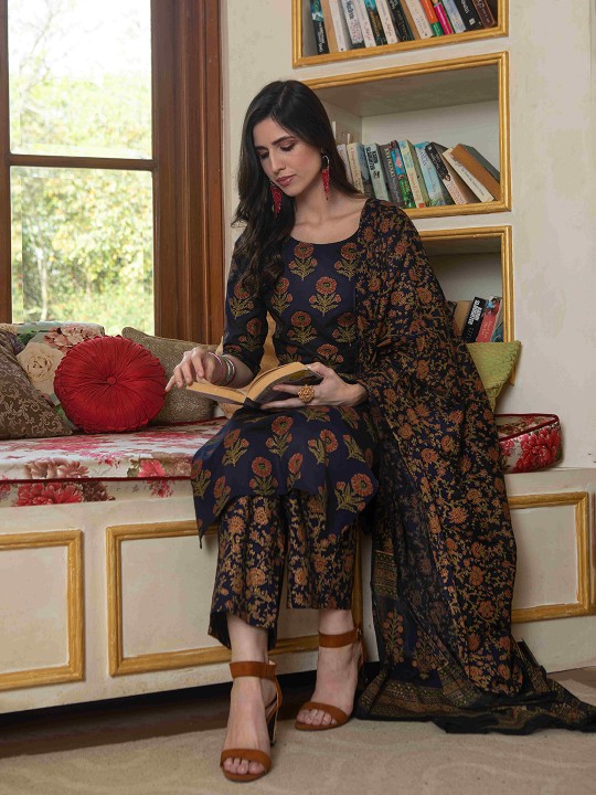 Women Blue Floral Pure Cotton Kurta with Trousers & With Dupatta