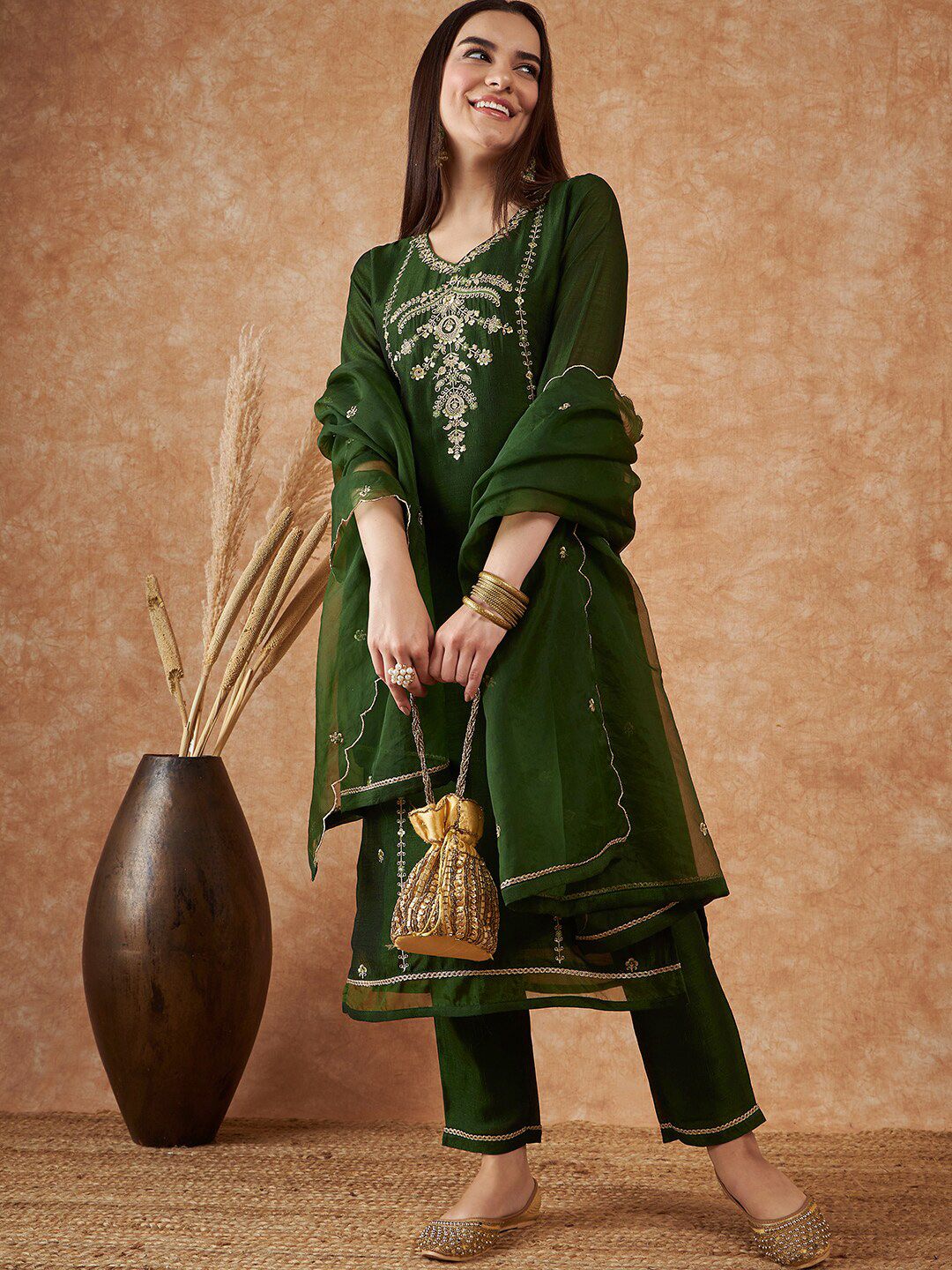 Floral Embroidered V-Neck Sequinned Straight Kurta With Trousers & Dupatta - Image 10