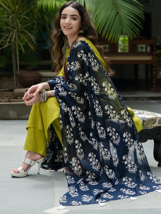 Women Round Neck Kurta with Salwar & With Dupatta - Image 7