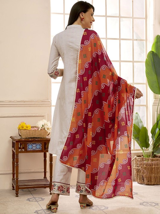 Women Floral Embroidered Pleated Thread Work Kurta with Trousers & With Dupatta - Image 3